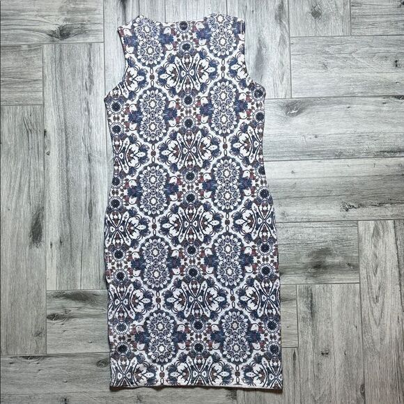 Gage Chic Sleeveless Dress - Picture 9 of 12